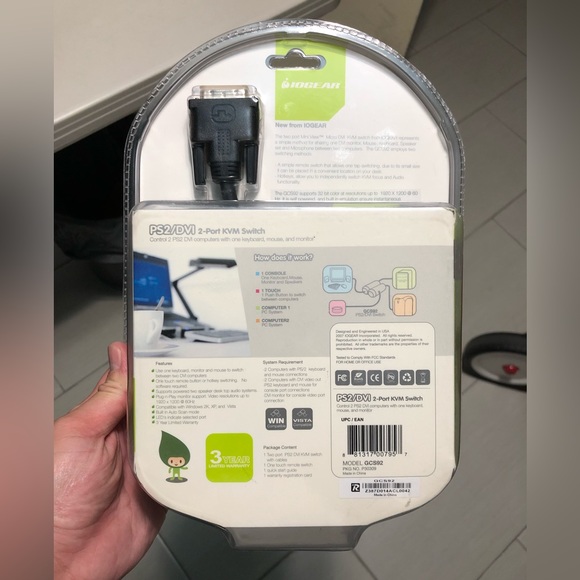 IOGear 2-Port MiniView Micro DVI PS/2 KVM Switch with Cables and Audio GCS92 - Picture 2 of 2